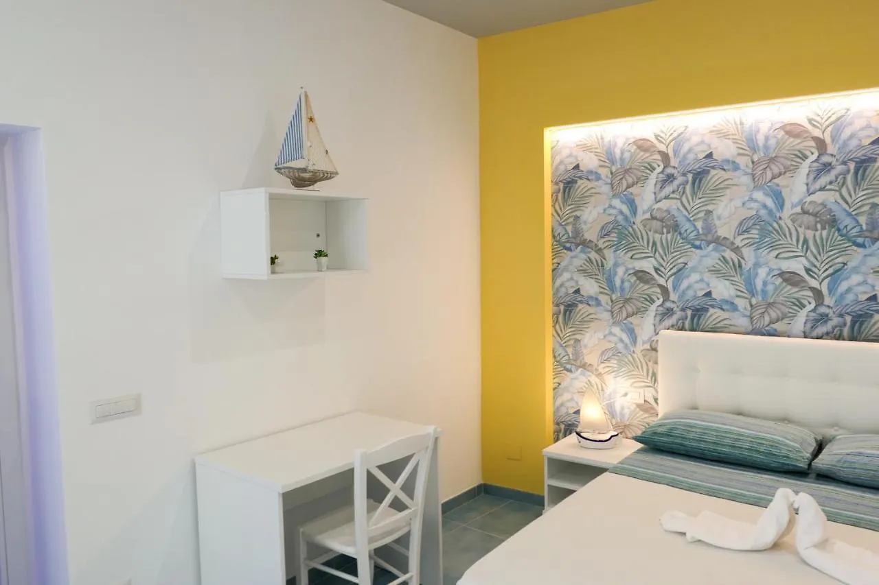 Cristianzerotre Suite ナポリ イタリア